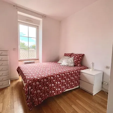 Adorable Maison Dans Lauthentique Quartier De La Chaume Avec Jardin 4Prs Feriehus