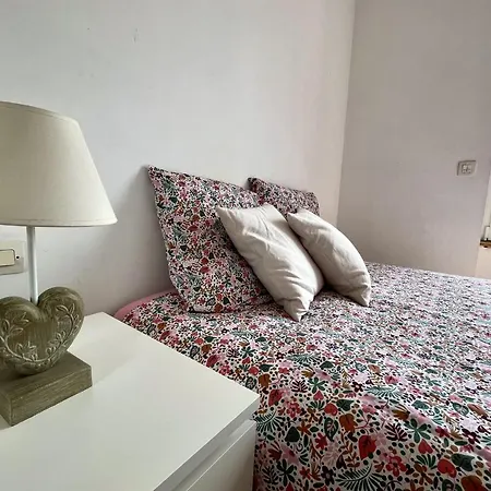 Feriehus Adorable Maison Dans Lauthentique Quartier De La Chaume Avec Jardin 4Prs *