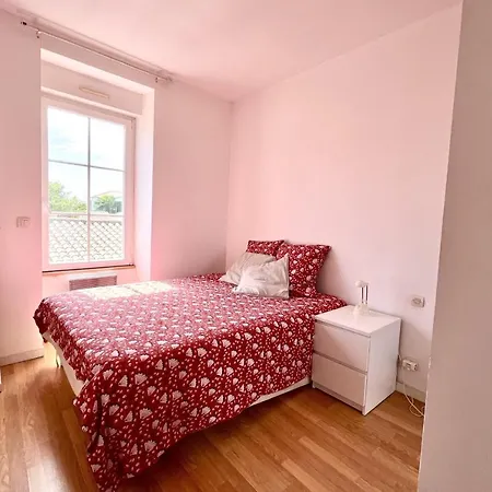 Adorable Maison Dans Lauthentique Quartier De La Chaume Avec Jardin 4Prs Feriehus *